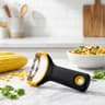 قطاعة ذرة بشفرة ستيل - OXO product thumbnail 2