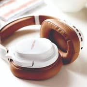 مايسترو سماعة رأس لاسلكية بتقنية بلوتوث باللونين الأبيض والبني product thumbnail 3